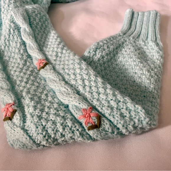 Cropped Blue Crocheted Cardigan w/ Flower Embroideries - Picture 2 of 2